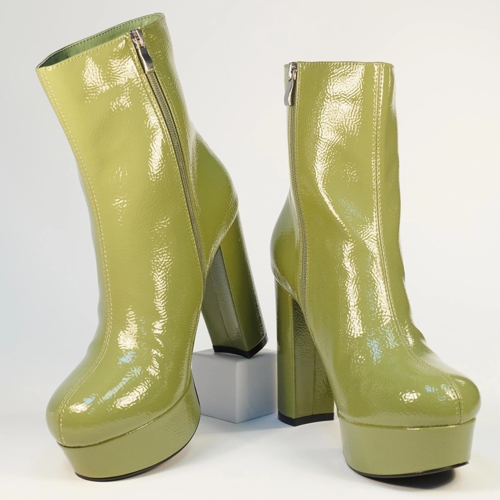 Unique Vintage Avocado Green Platform Heel Ankle Boots